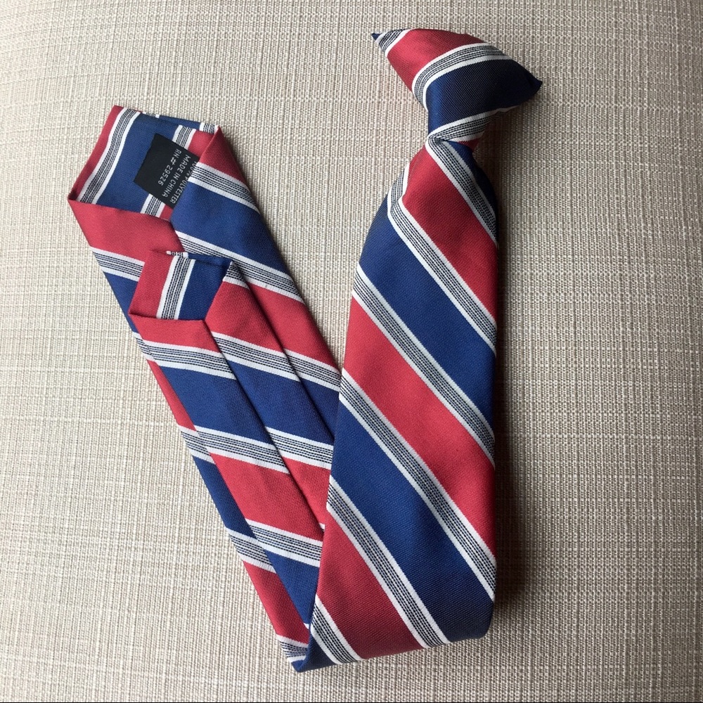 Clip on tie